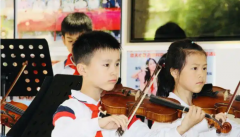 讓每壹片小葉都能在這片溫暖的校園裏茁壯生長