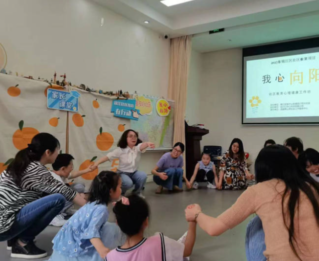 优化课程晋级线上微课线下实操服务形式让科学育儿常识触手可及