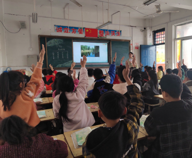 教育变革已从区域实践聚集育人核心教学质量获得全面突破