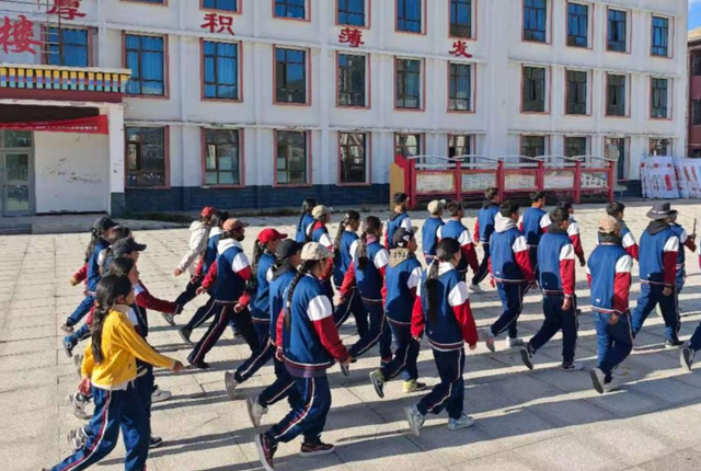 源头上为异地办学提供坚实让高原孩子下山求学从愿景变为实际