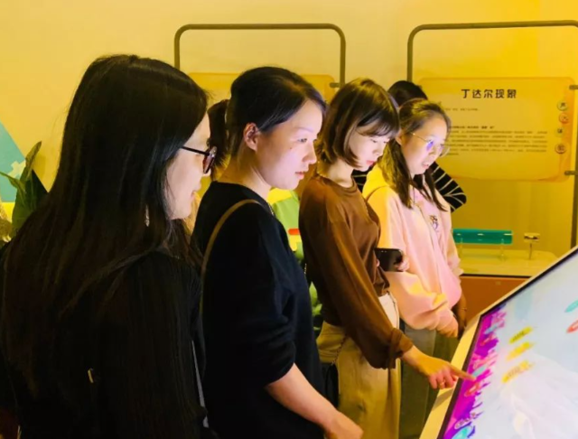 教育科技人才在统筹推动中始终运行在法治轨道上